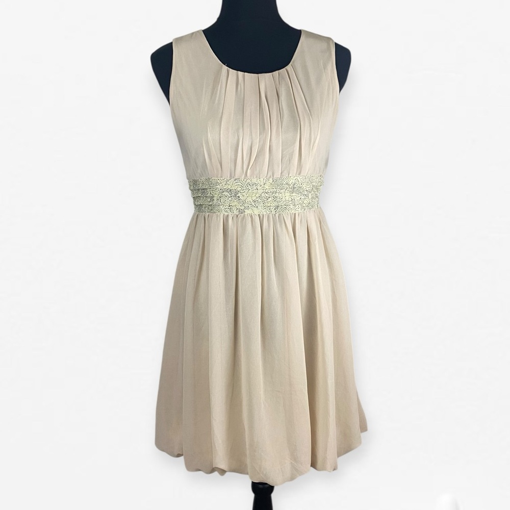 Ophelia Elegant Cream Sleeveless pleated Chiffon Dress embroidery waist accent M
